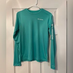 Columbia Dri-fit girls long sleeve shirt. New without tags
